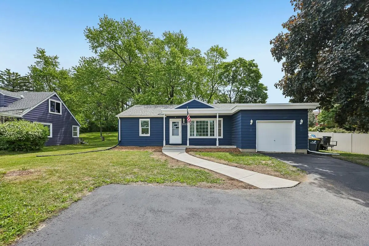 1817 E Main STREET, Waukesha, WI 53186 - #1