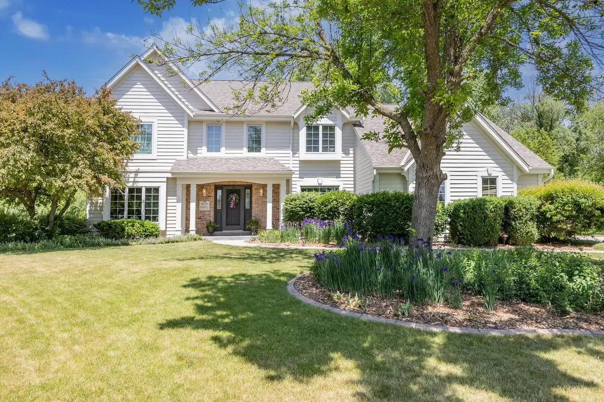W159N7482 Pinewood CIRCLE, Menomonee Falls, WI 53051 - #1