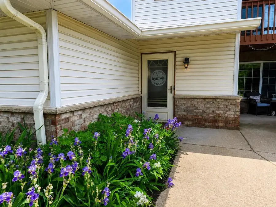 2205 N University DRIVE #5, Waukesha, WI 53188 - #3