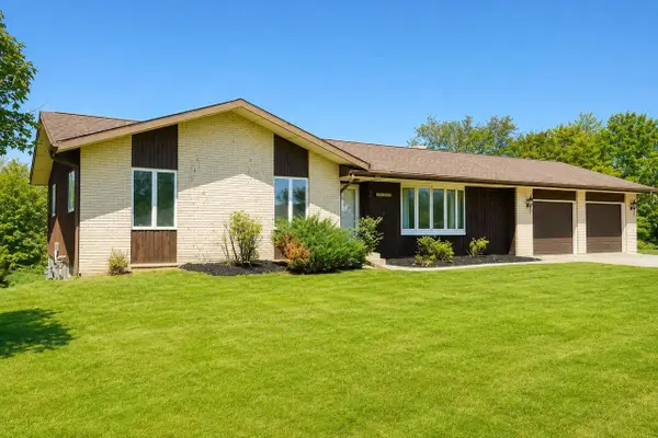 N1149 Brookside DRIVE, La Crosse, WI 54601