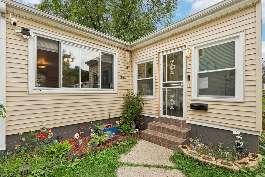 5043 N 19th STREET, Milwaukee, WI 53209 - #2