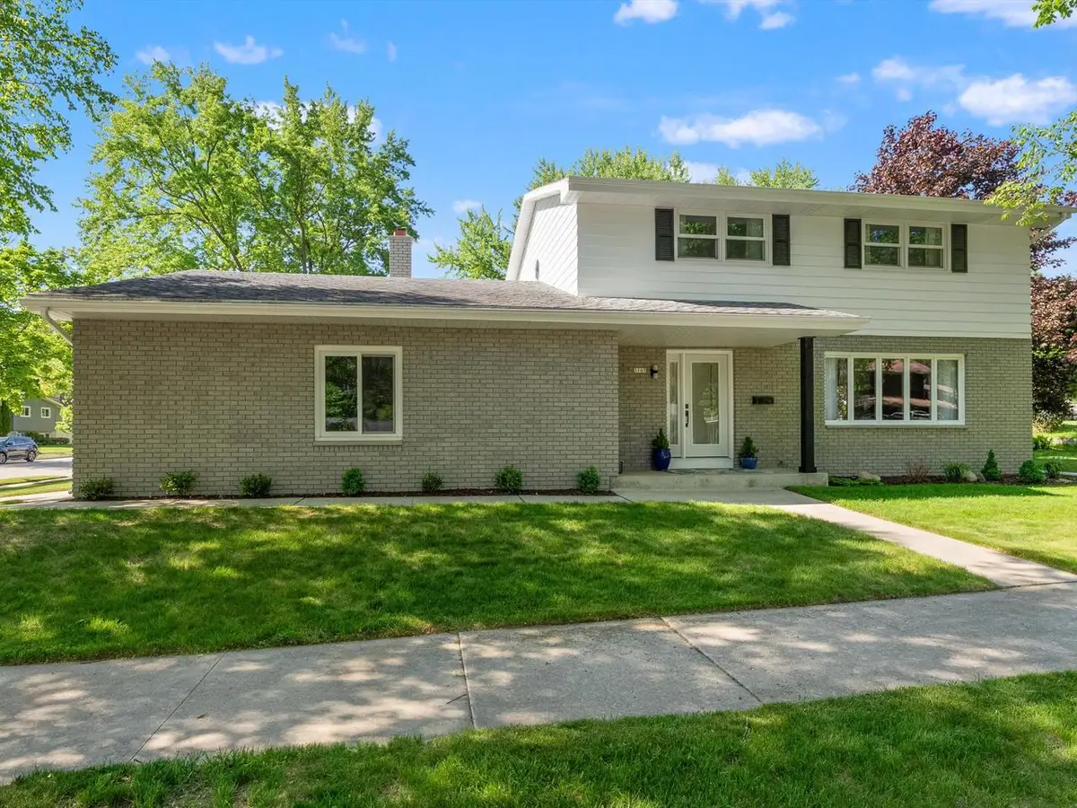 3107 Cherokee DRIVE, Sheboygan, WI 53083 - #1