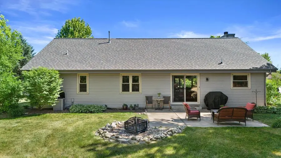 N60W24612 Lynette PASS, Sussex, WI 53089 - #3