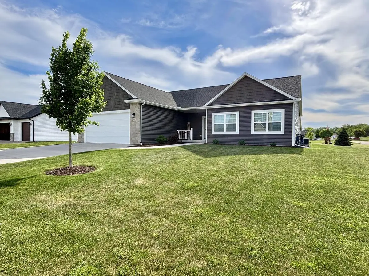 439 East STREET, Juneau, WI 53039 - #1