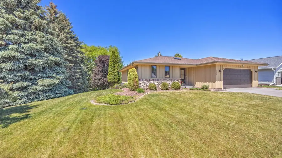 1124 Sommer DRIVE, Sheboygan, WI 53081 - #3