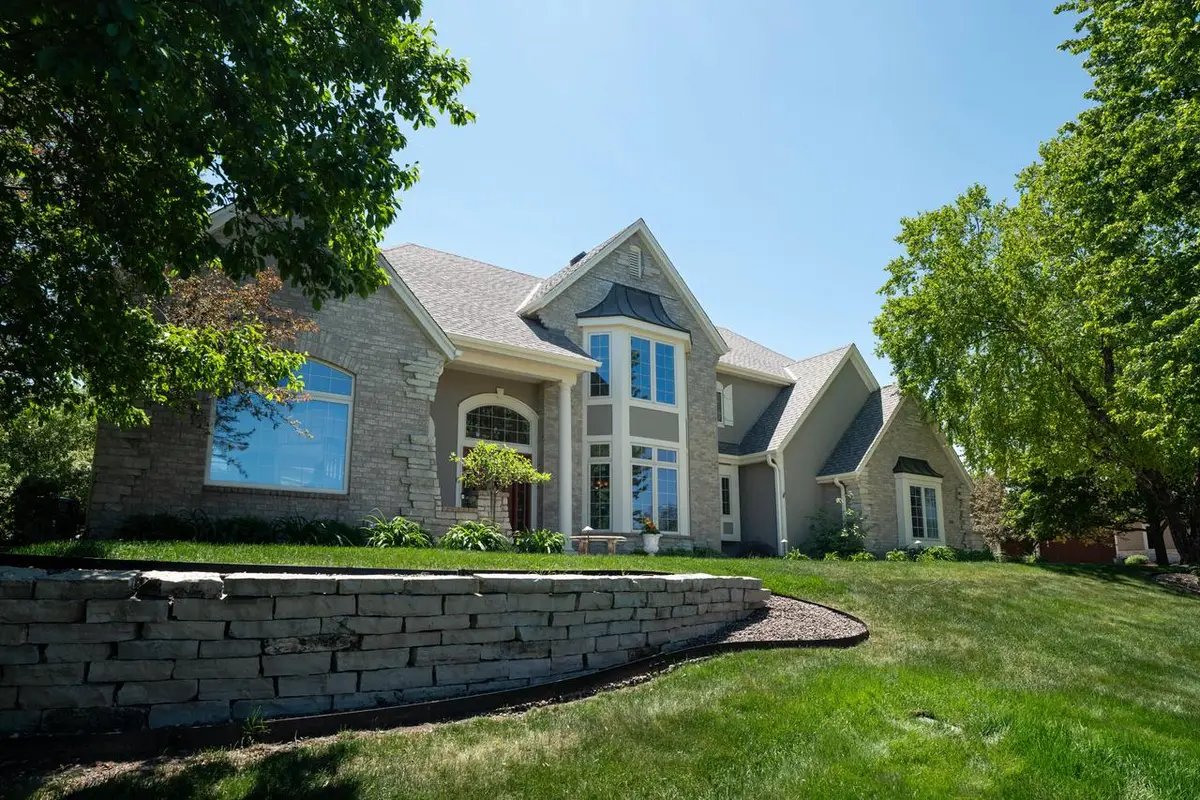 1801 E Juniper WAY, Hartland, WI 53029 - #1
