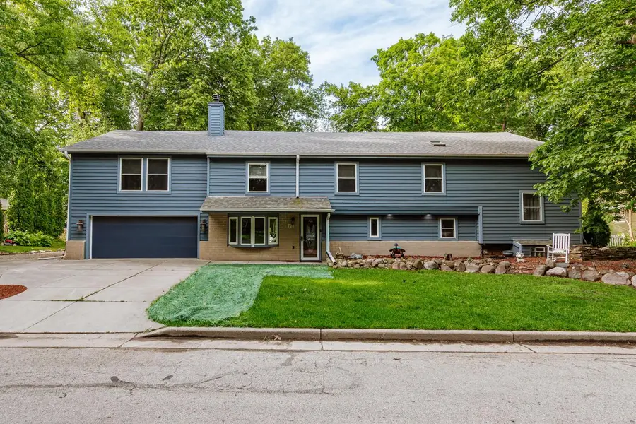 727 E Madison STREET, Oconomowoc, WI 53066 - #2