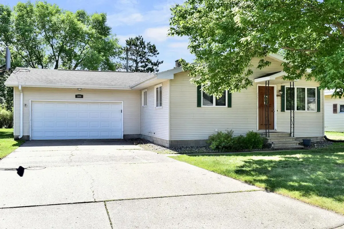 840 52nd AVENUE, Winona, MN 55987 - #1