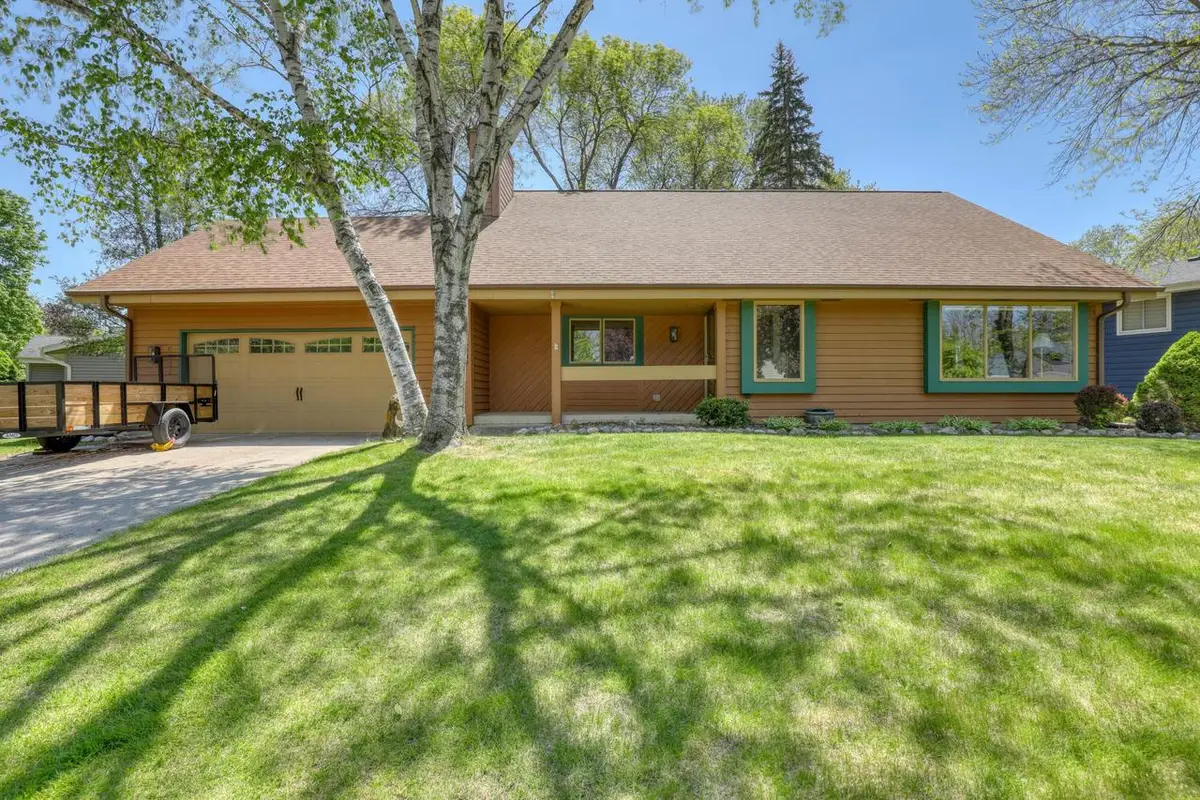 6939 Horizon DRIVE, Greendale, WI 53129 - #1