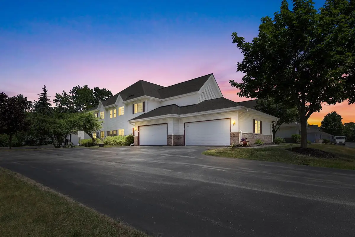 14944 W Arrowhead LANE, New Berlin, WI 53151 - #1