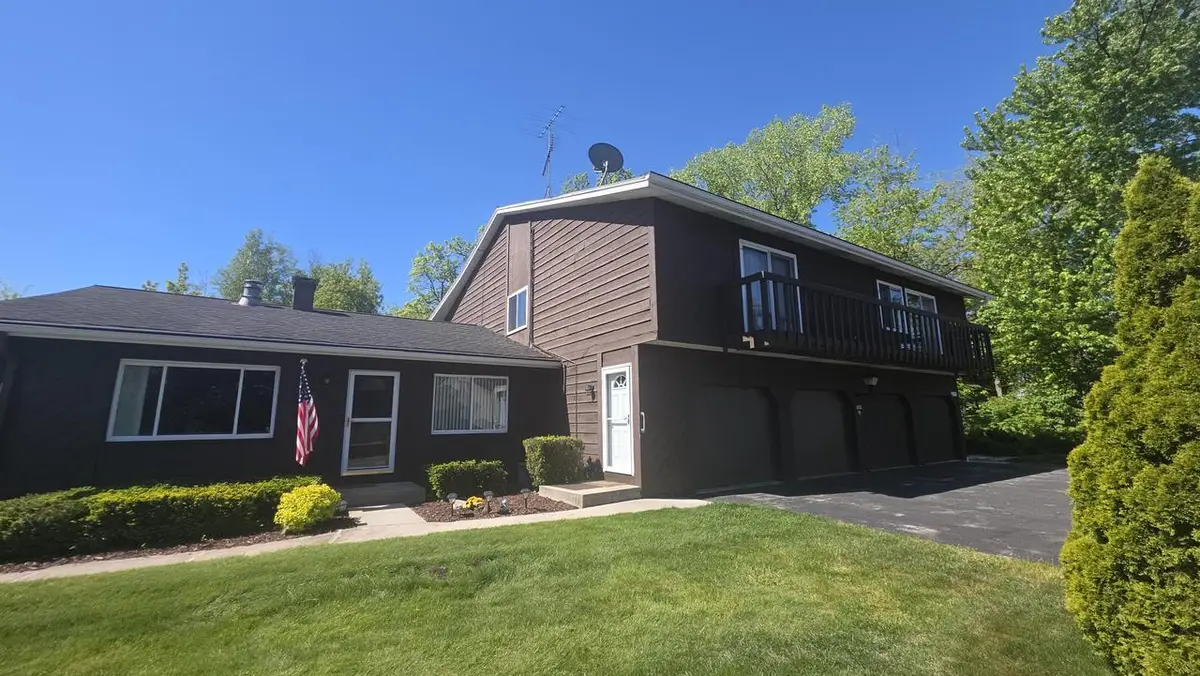 2609 Cross Creek DRIVE #B, Sheboygan, WI 53081 - #1