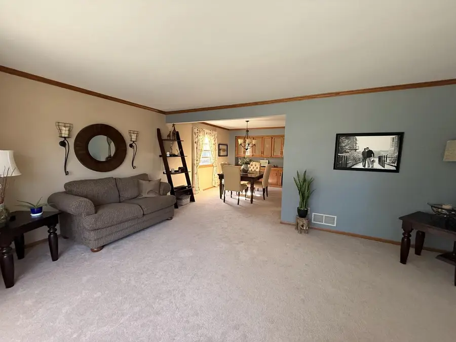 8716 W Whitaker AVENUE, Greenfield, WI 53228 - #3