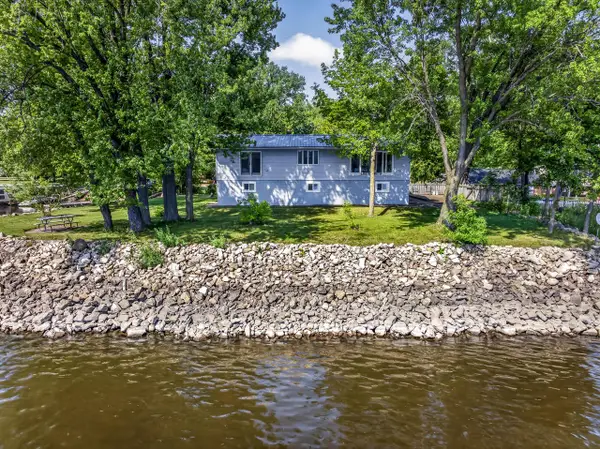 23813 Lake ROAD, Trempealeau, WI 54661