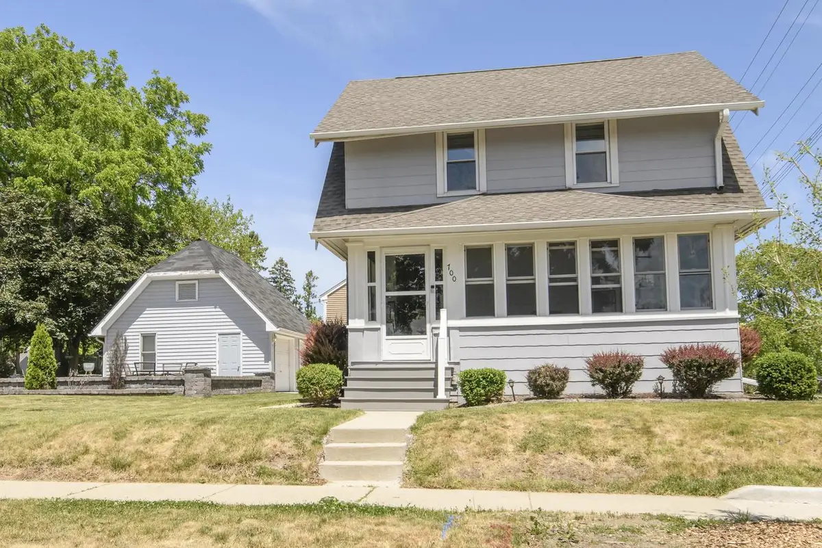 700 Chicago AVENUE, Waukesha, WI 53188 - #1