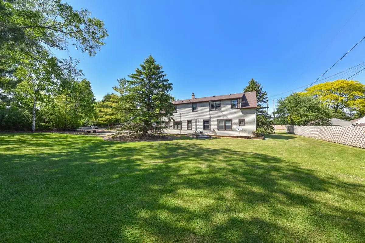 N96W20275 County Line ROAD, Menomonee Falls, WI 53051 - #1