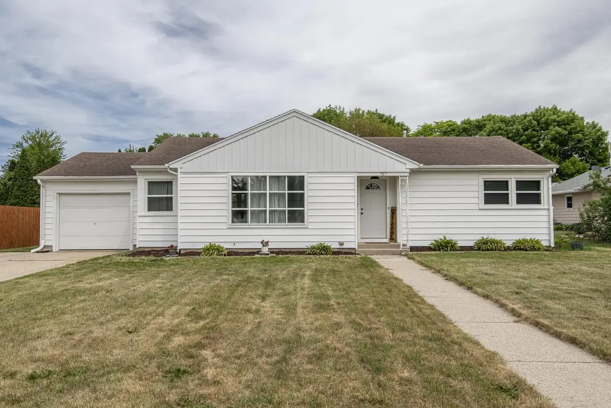 707 N Moreland BOULEVARD, Waukesha, WI 53188 - #1