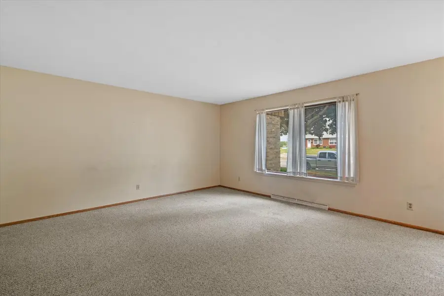 9903 W Beloit ROAD #F10, Milwaukee, WI 53227 - #3
