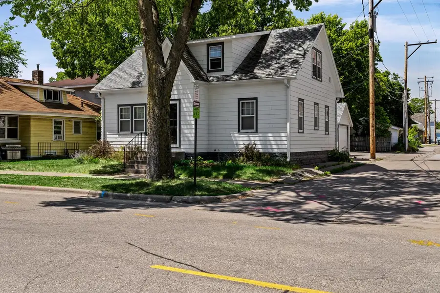 213-215 16th STREET N, La Crosse, WI 54601 - #2