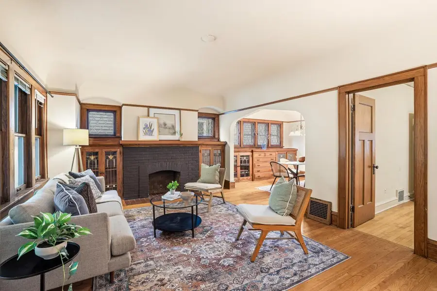 3815 N Farwell AVENUE #3817, Shorewood, WI 53211 - #3