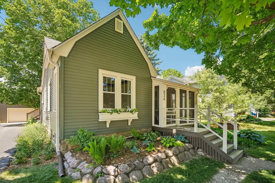 834 S Silver Lake STREET, Oconomowoc, WI 53066 - #2