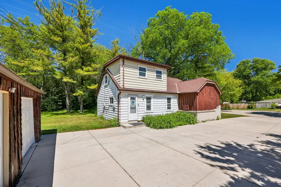 509 S 105th STREET, West Allis, WI 53214 - #2
