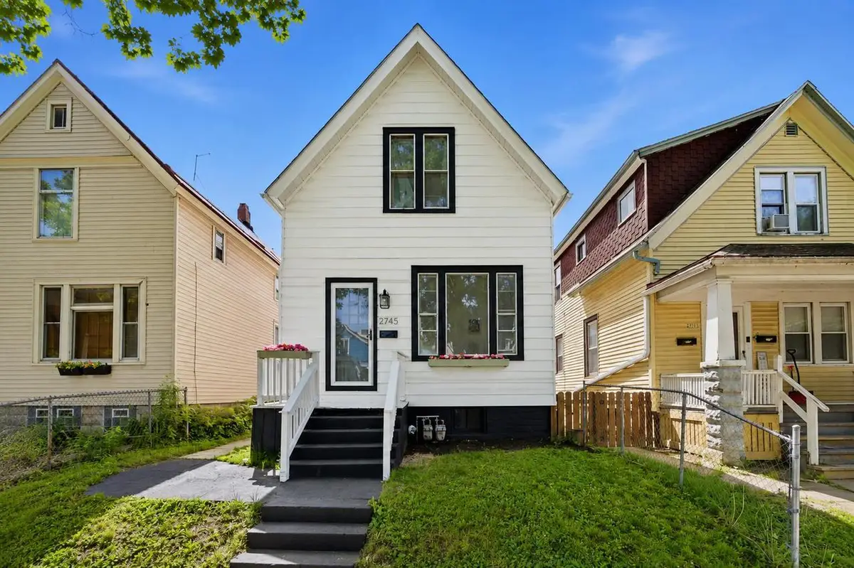 2745 N Booth STREET, Milwaukee, WI 53212 - #1
