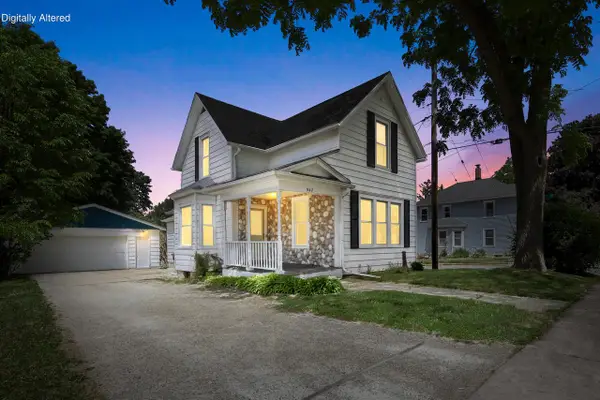 547 Forest STREET, Hartford, WI 53027
