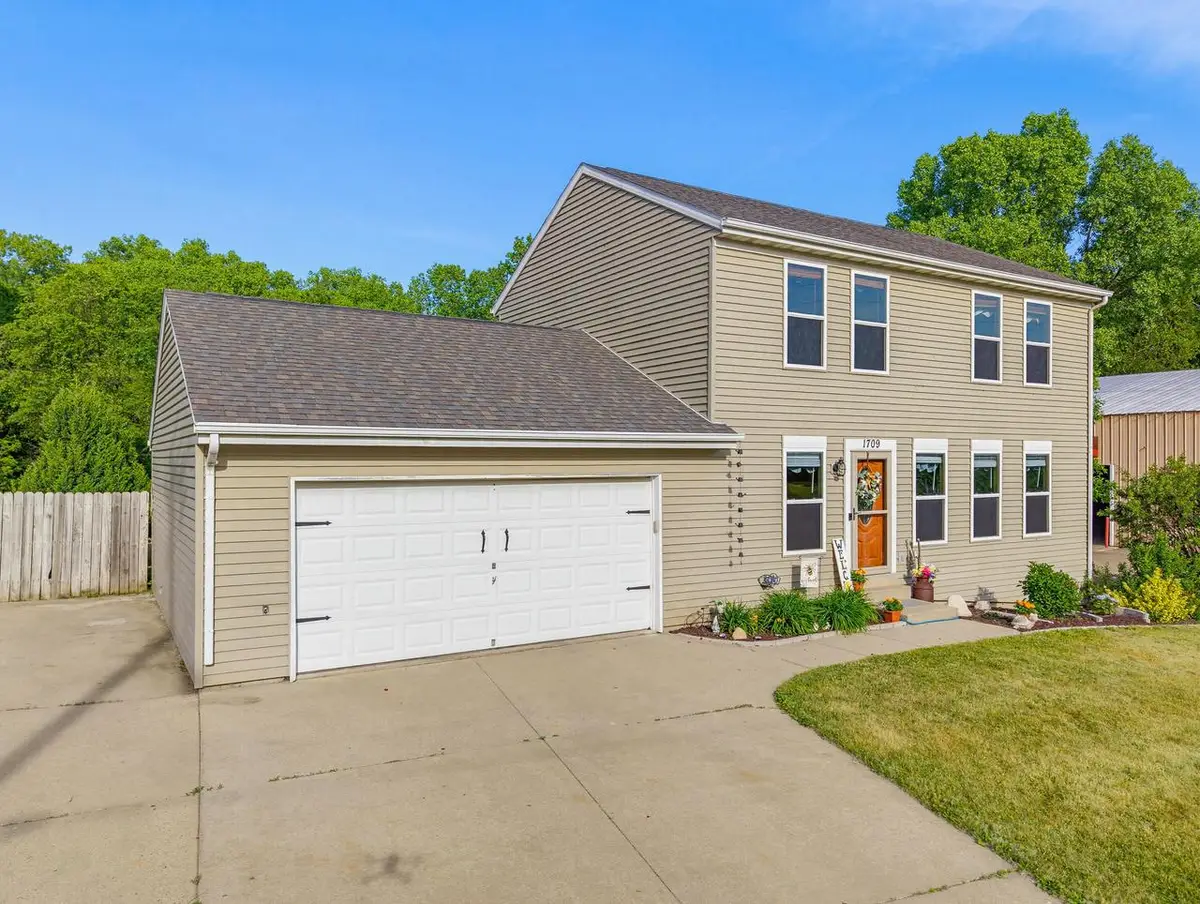1709 Schmidt ROAD, West Bend, WI 53090 - #1