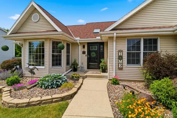 6825 S Crane DRIVE, Oak Creek, WI 53154