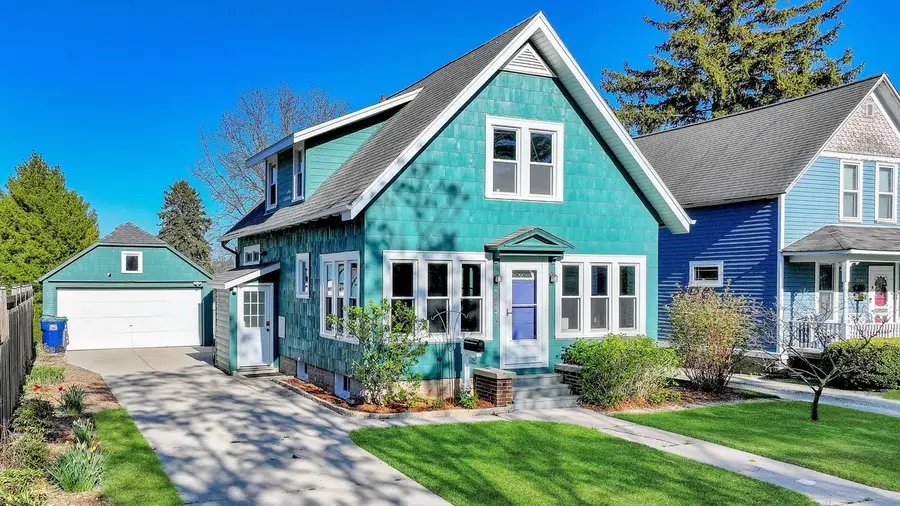 214 S Garfield AVENUE, Port Washington, WI 53074 - #2