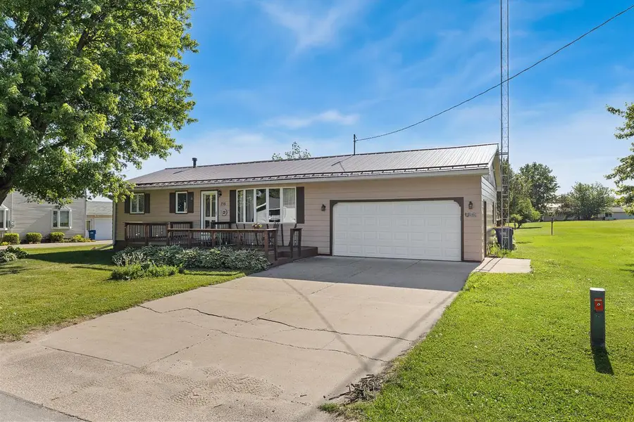 715 Chicago AVENUE, Viroqua, WI 54665 - #2