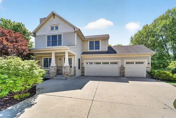 6547 Parkway CIRCLE, Mount Pleasant, WI 53406
