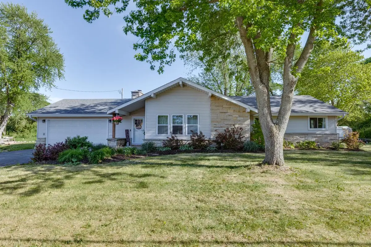 213 W State ROAD, North Prairie, WI 53153 - #1