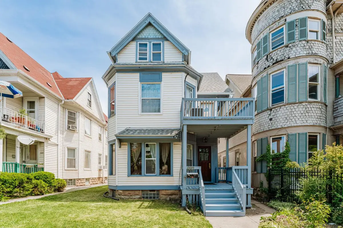 932 S Layton BOULEVARD, Milwaukee, WI 53215 - #1