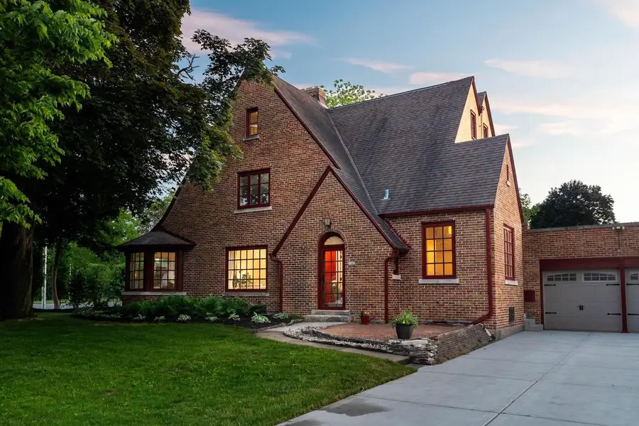 3101 N 103rd STREET, Wauwatosa, WI 53222 - #2