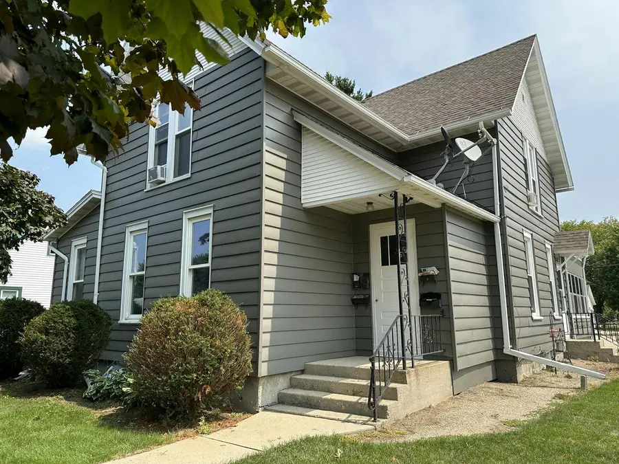 204 Park AVENUE, Waupun, WI 53963 - #3