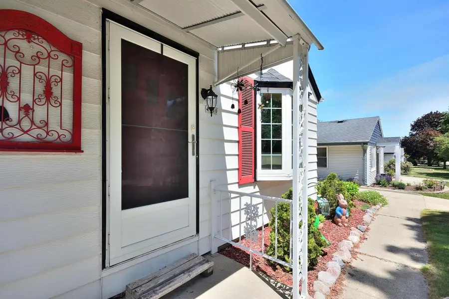 4130 W Portage STREET, Milwaukee, WI 53209 - #2