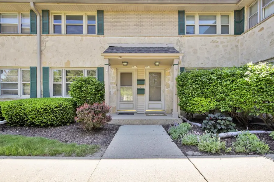 4910 N Shoreland AVENUE, Whitefish Bay, WI 53217 - #2