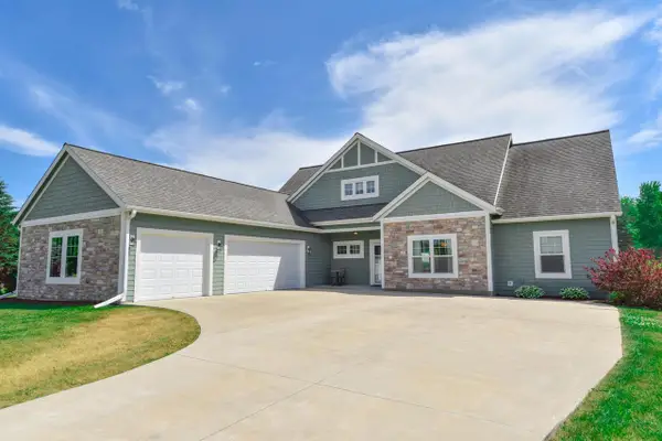4915 Meadowview COURT, Grafton, WI 53024