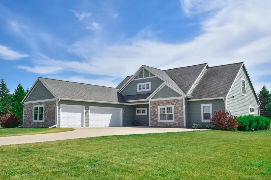 4915 Meadowview COURT, Grafton, WI 53024 - #2