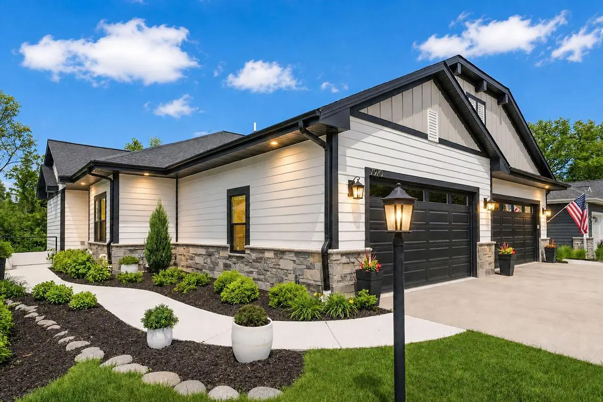 7970 W Stone Ridge DRIVE #85-1, Lannon, WI 53046 - #1