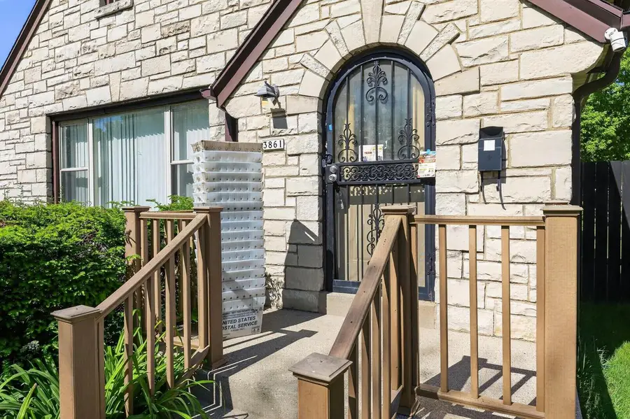 3861 N Sherman BOULEVARD, Milwaukee, WI 53216 - #2