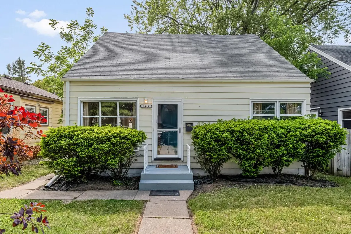 3613 N 77th STREET, Milwaukee, WI 53222 - #1