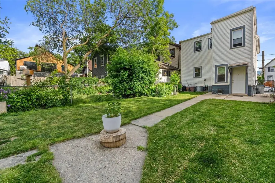 928 E Land PLACE #A, Milwaukee, WI 53202 - #2