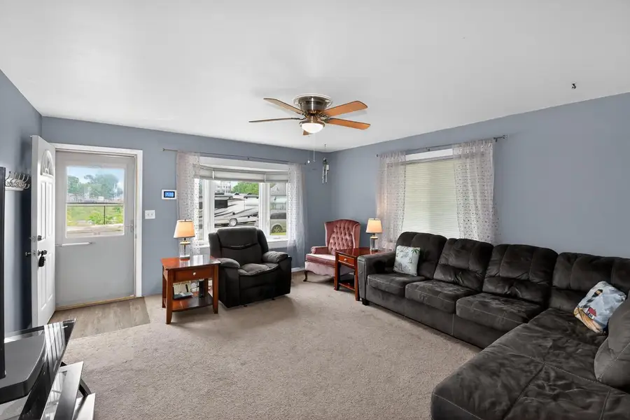 401 Harvey AVENUE, Waukesha, WI 53186 - #3