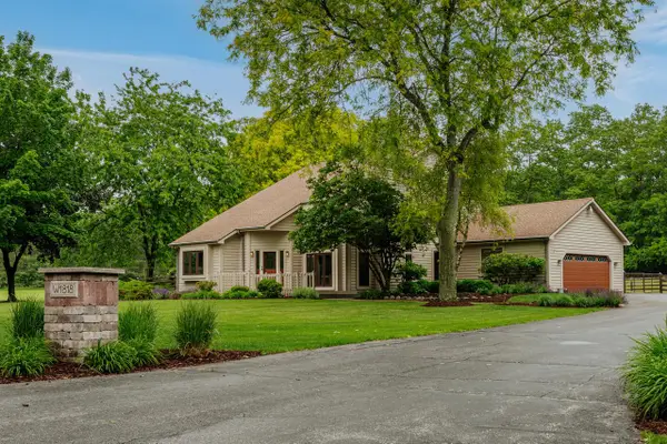 W1818 Lake ROAD, Mukwonago, WI 53149