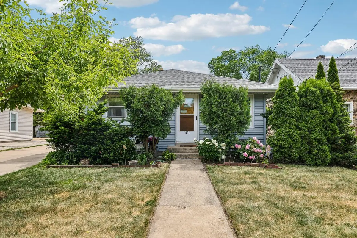 1021 Westowne AVENUE, Waukesha, WI 53188 - #1