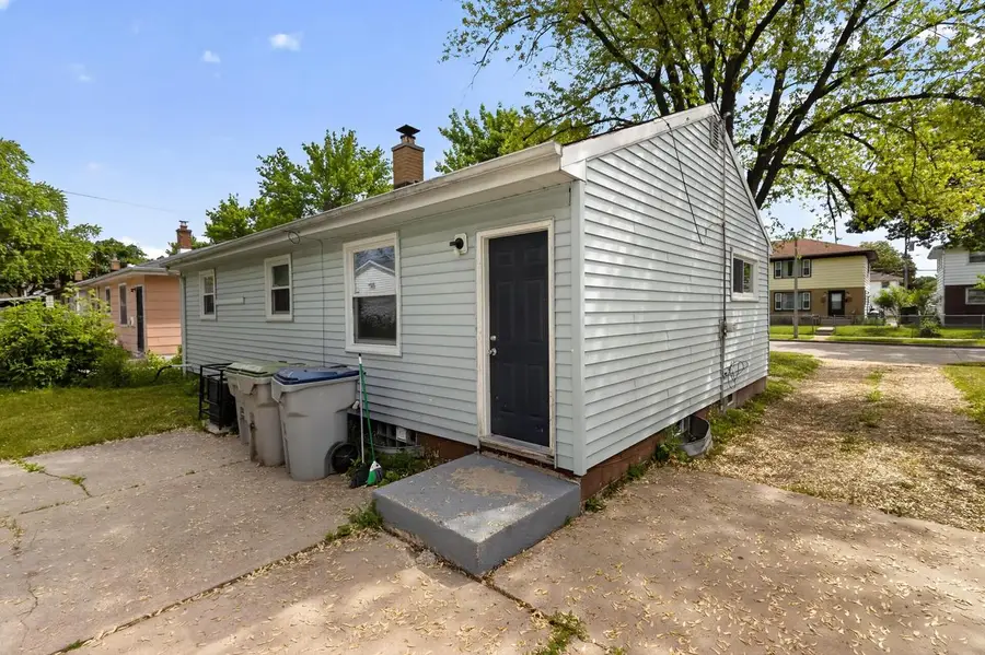 5849 N 62nd STREET, Milwaukee, WI 53218 - #2