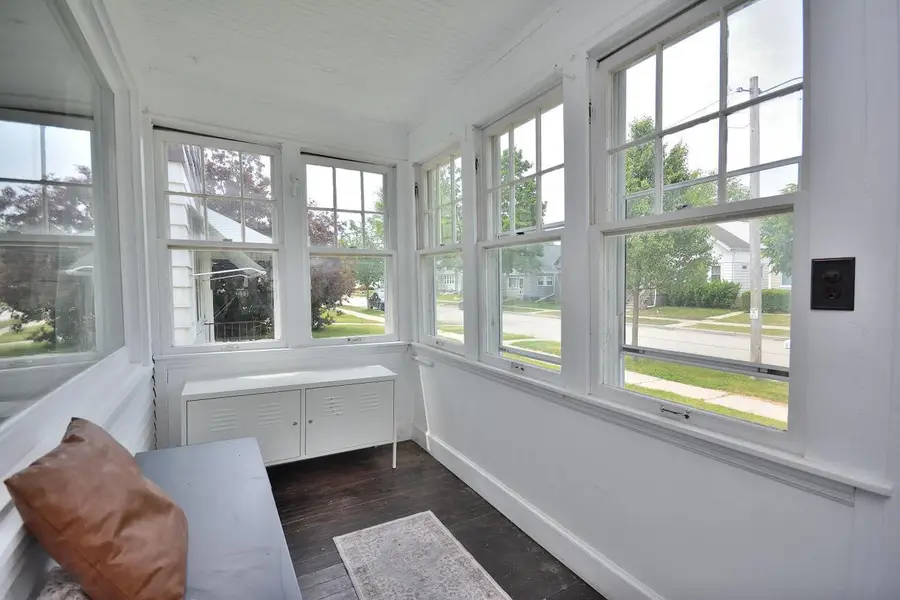 3662 S Ahmedi AVENUE, Saint Francis, WI 53235 - #2