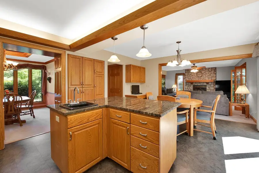 3430 Shorewood DRIVE, Racine, WI 53404 - #3